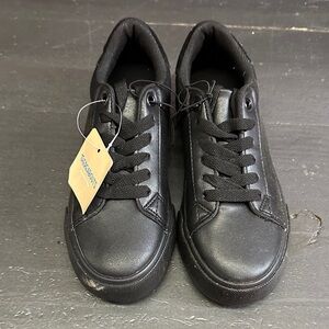Children's Black Low-Top Lace Sneakers